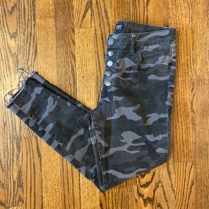 KUT Connie Camo Skinny Jean